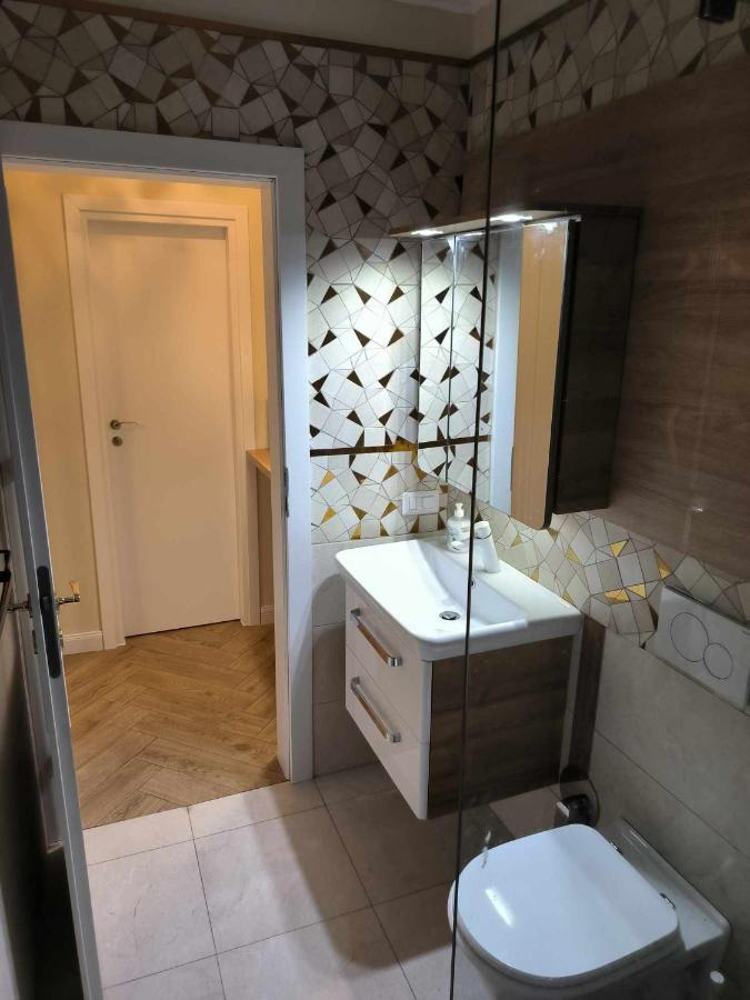 Luxury Airport Retreat Lejlighed Cluj-Napoca Eksteriør billede